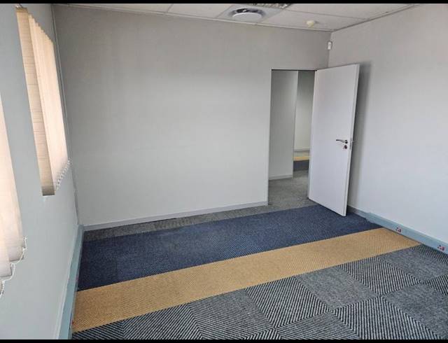 BUSINESS PROPERTY TO RENT IN WOODMEAD